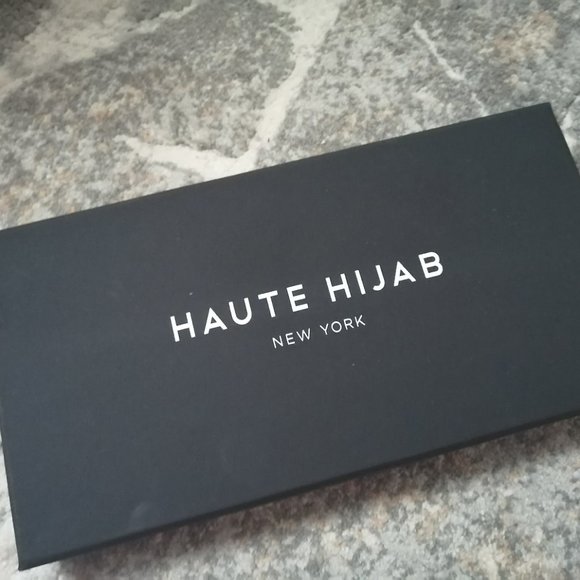 100% Silk Pastel Scarf - Picture 6 of 7